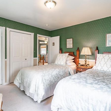 Abacot Hall Bed & Breakfast Niagara-on-the-Lake Екстер'єр фото