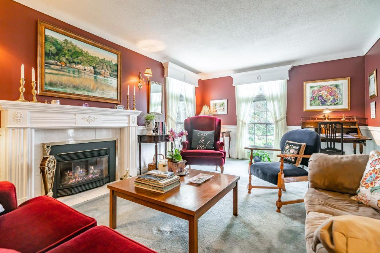 Abacot Hall Bed & Breakfast Niagara-on-the-Lake Екстер'єр фото