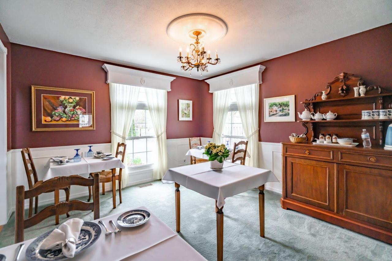 Abacot Hall Bed & Breakfast Niagara-on-the-Lake Екстер'єр фото