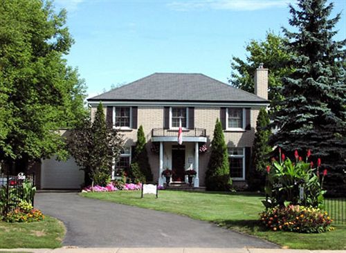 Abacot Hall Bed & Breakfast Niagara-on-the-Lake Екстер'єр фото